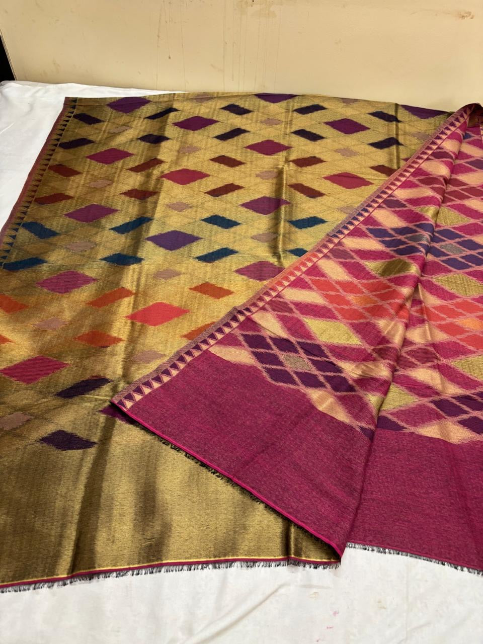 Woollen Shawl With Reversible Kaani Zari Ekat