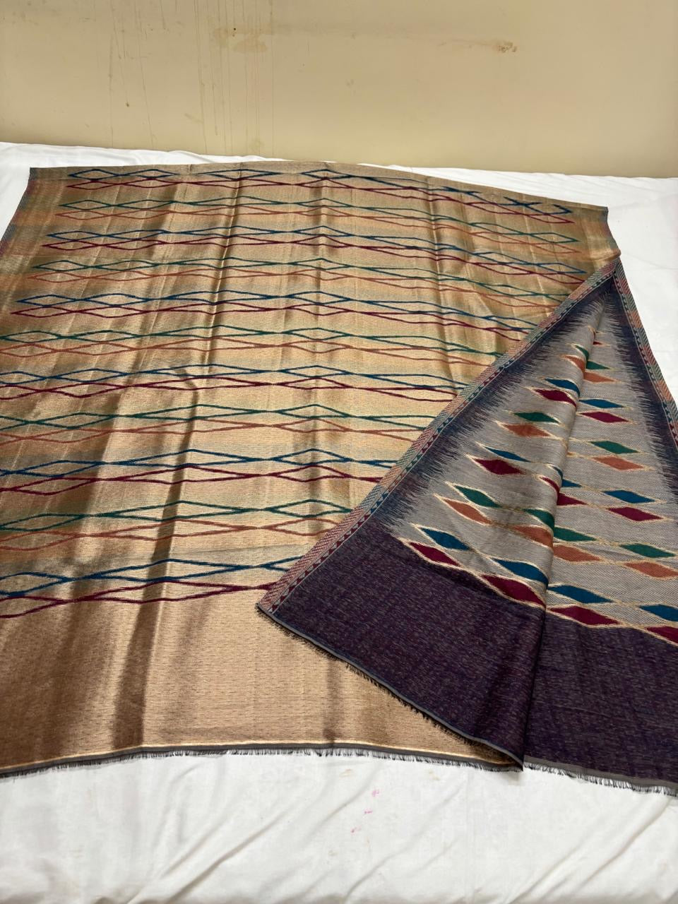 Woollen Shawl With Reversible Kaani Zari Ekat