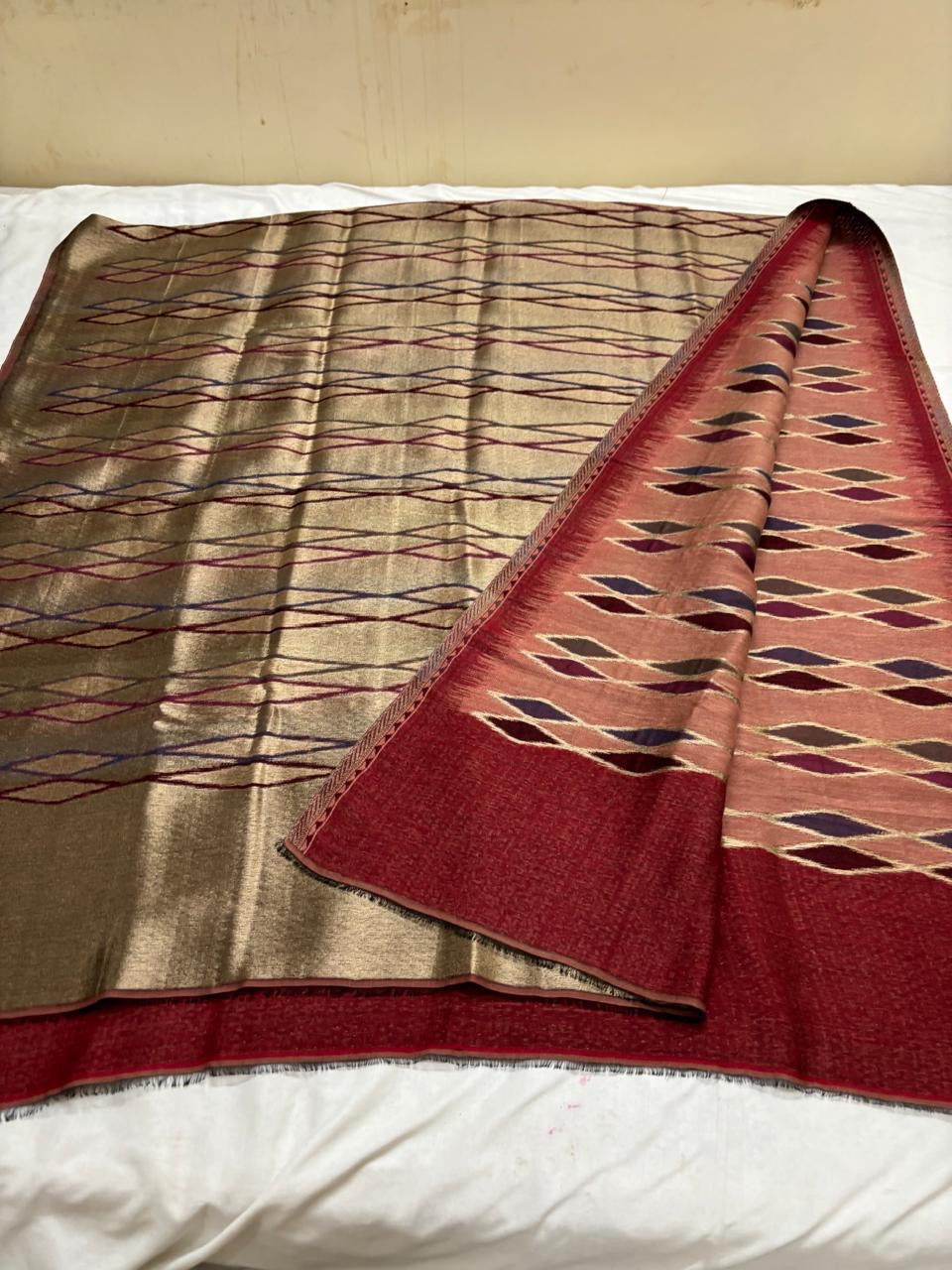 Woollen Shawl With Reversible Kaani Zari Ekat