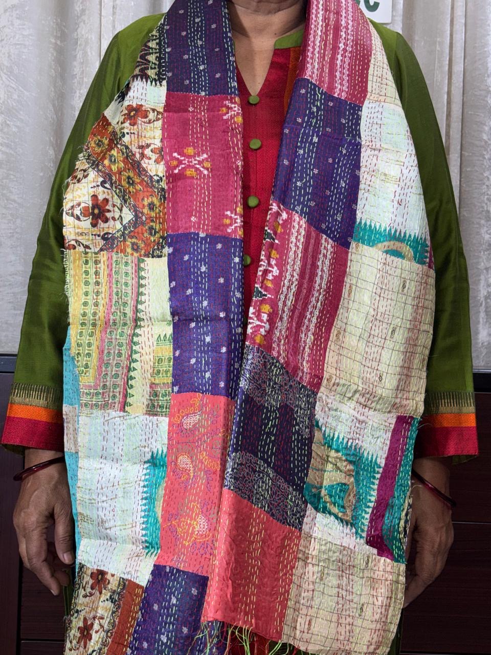 MULTICOLOR - PATCHWORK REVERSIBLE SILK BENGAL HAND KANTHA STITCH STOLE
