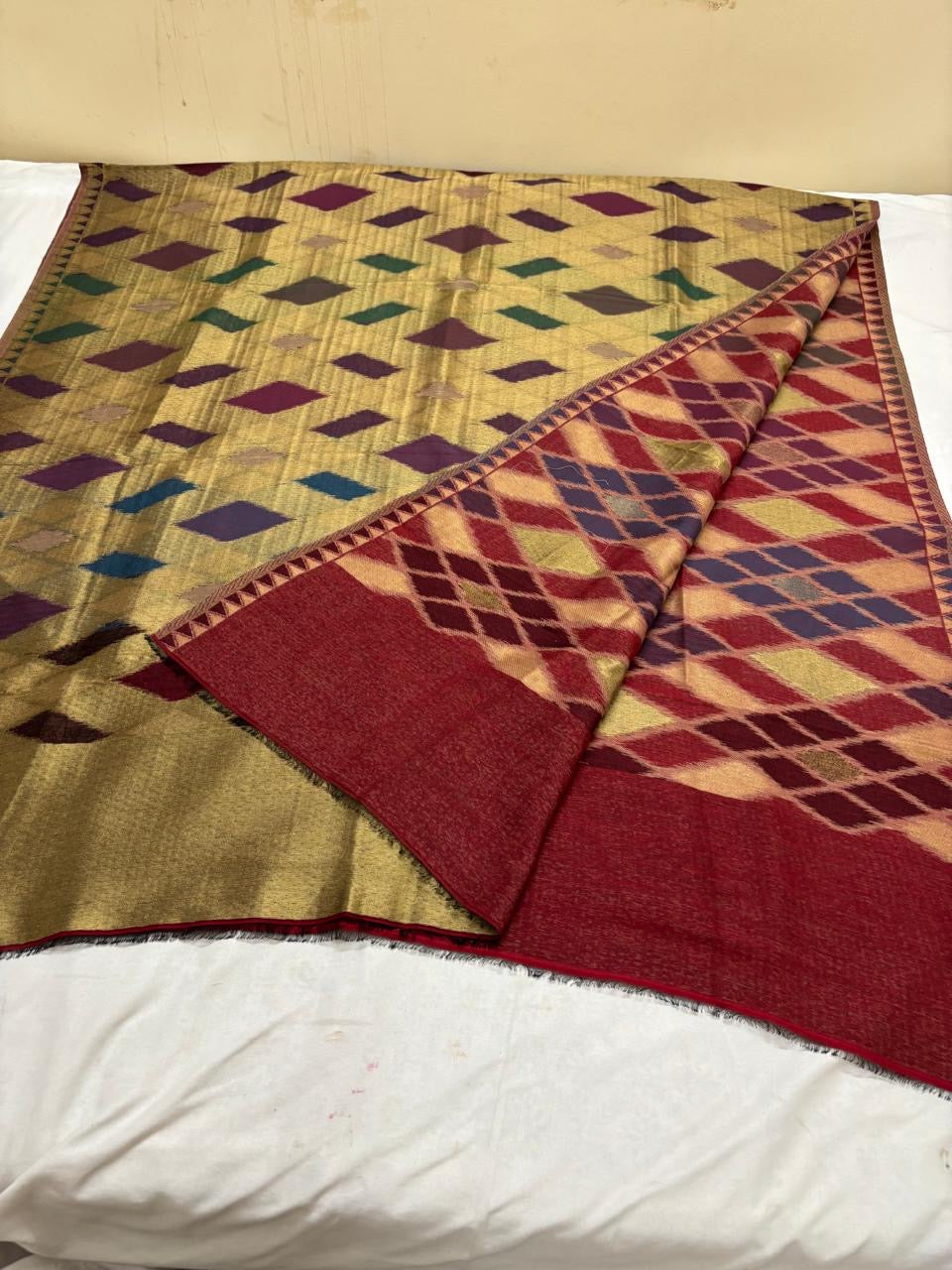 Woollen Shawl With Reversible Kaani Zari Ekat