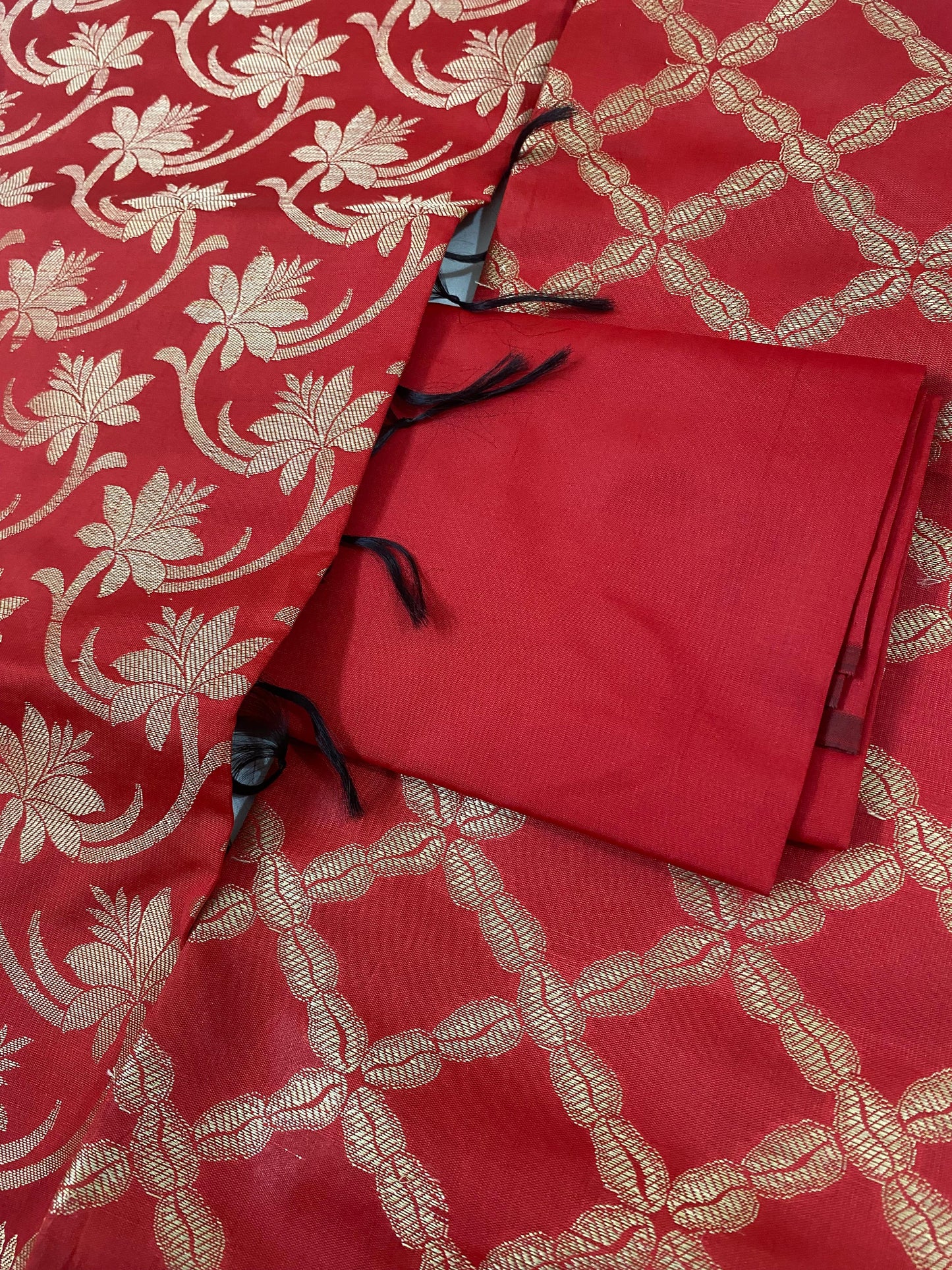 Banarsee Salwar Kameez Semi Katan Silk Fabric With Dupatta - red