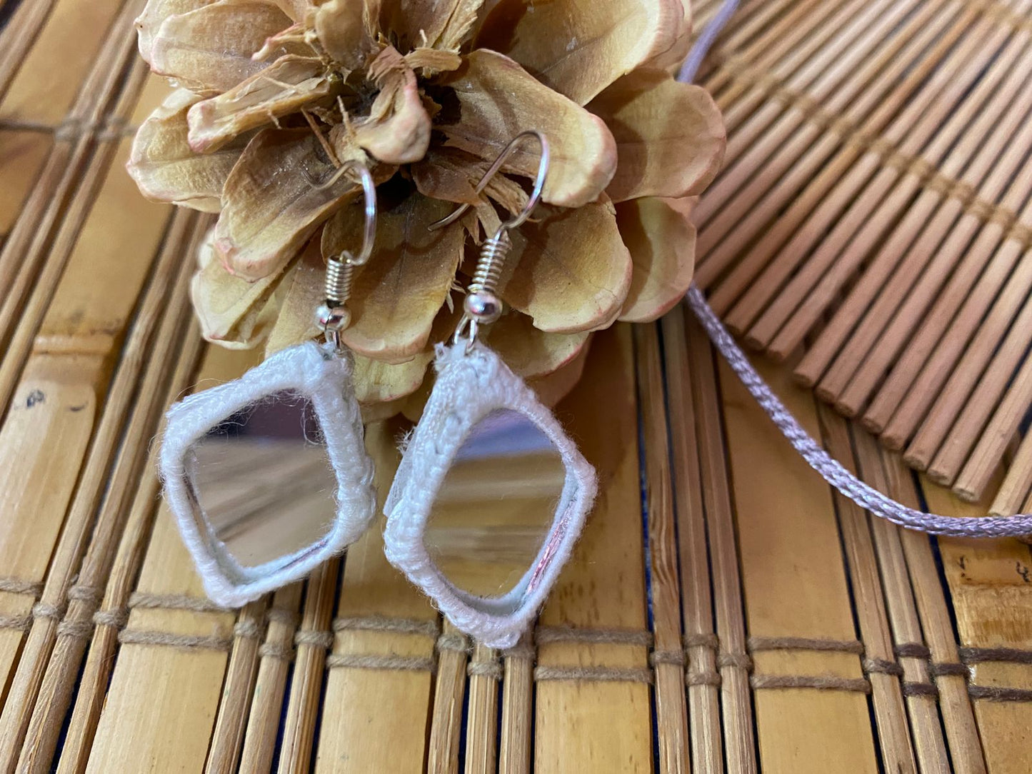 White diamond mirror choker