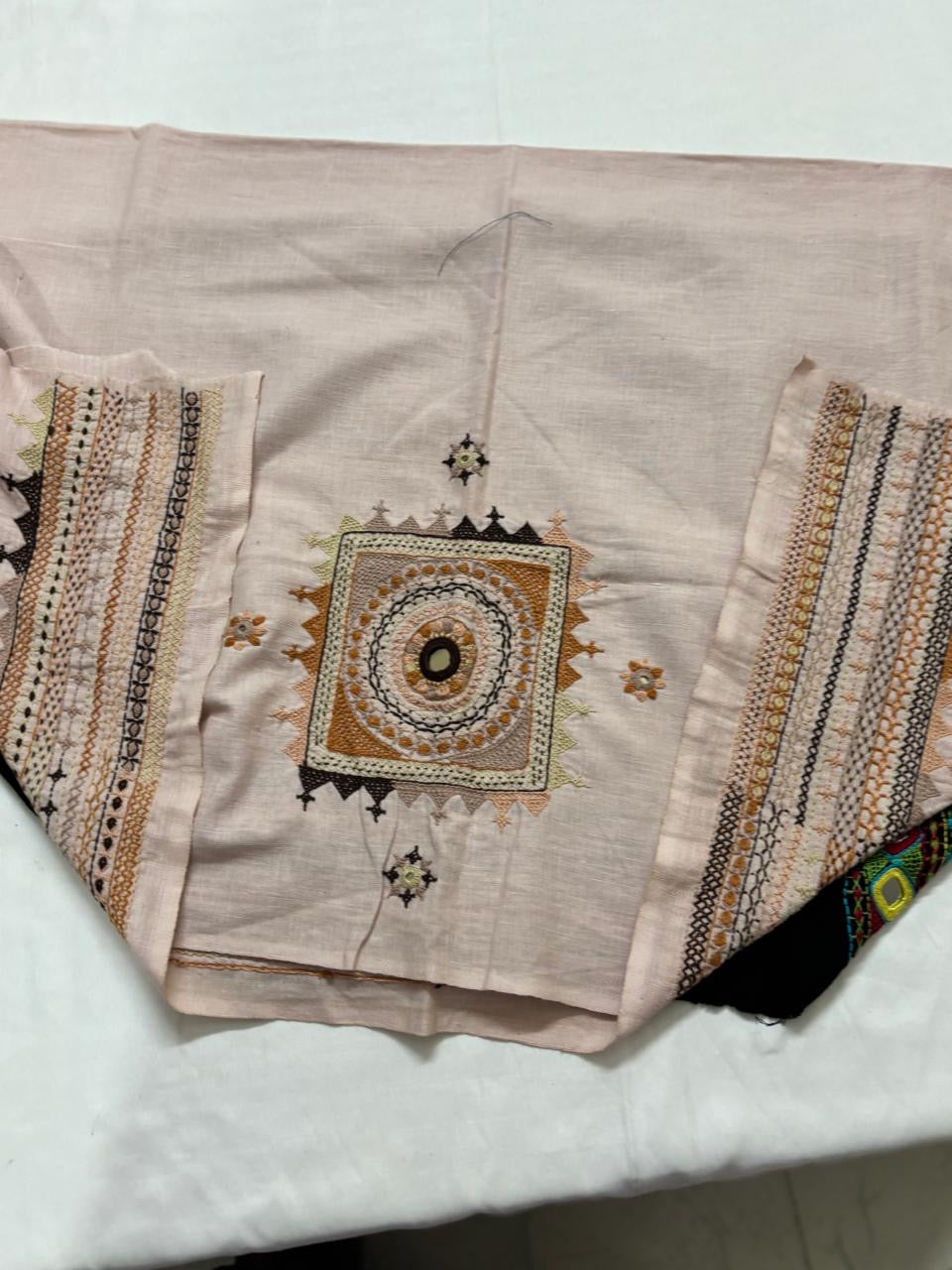 Off white -LAMBANI EMBROIDERY HANDSPUN COTTON BLOUSE PIECE 04