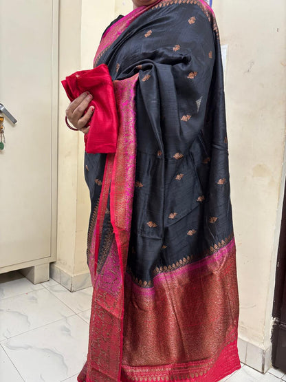 Pure raw  silk Benarsi dual tone  Black and Redsaree
