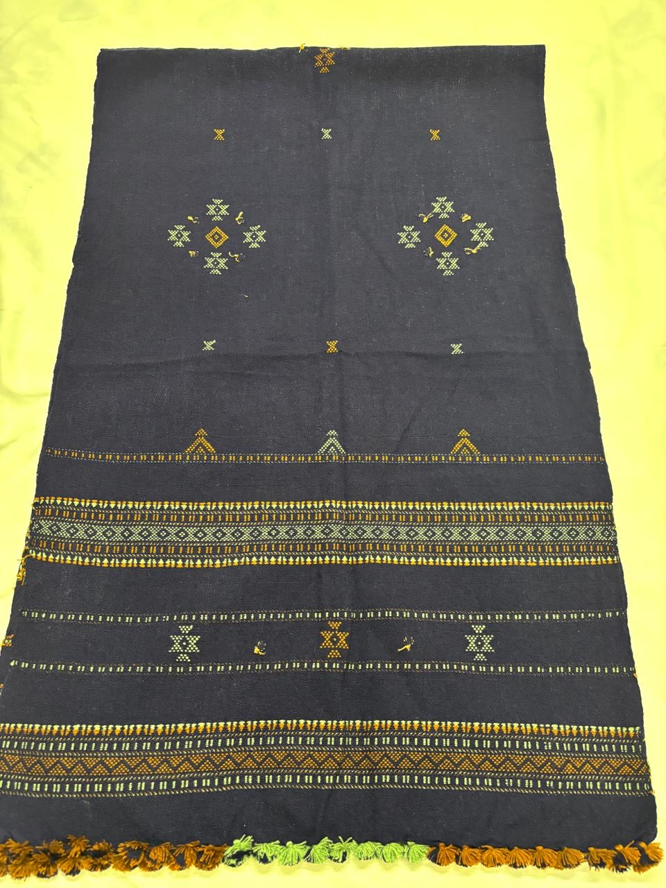 KUTCH BHUJODI HANDWOVEN MIRROR WORK WOOLLEN SHAWL
